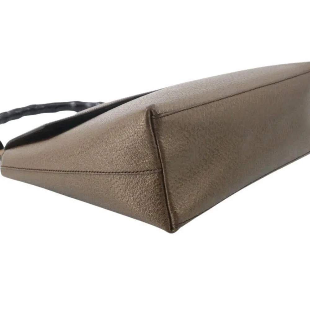 🚫SOLD🚫✨💎VINTAGE💎✨ GUCCI BAMBOO BAG
IN METALLIC CHAMPAIGNE LEATHER! - Picture 6 of 15